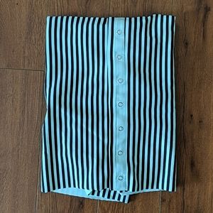Reversible Lululemon scarf mint and black stripped